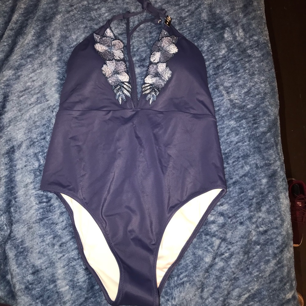 Victoria’ Secret Pink One Piece Size small (NWT)